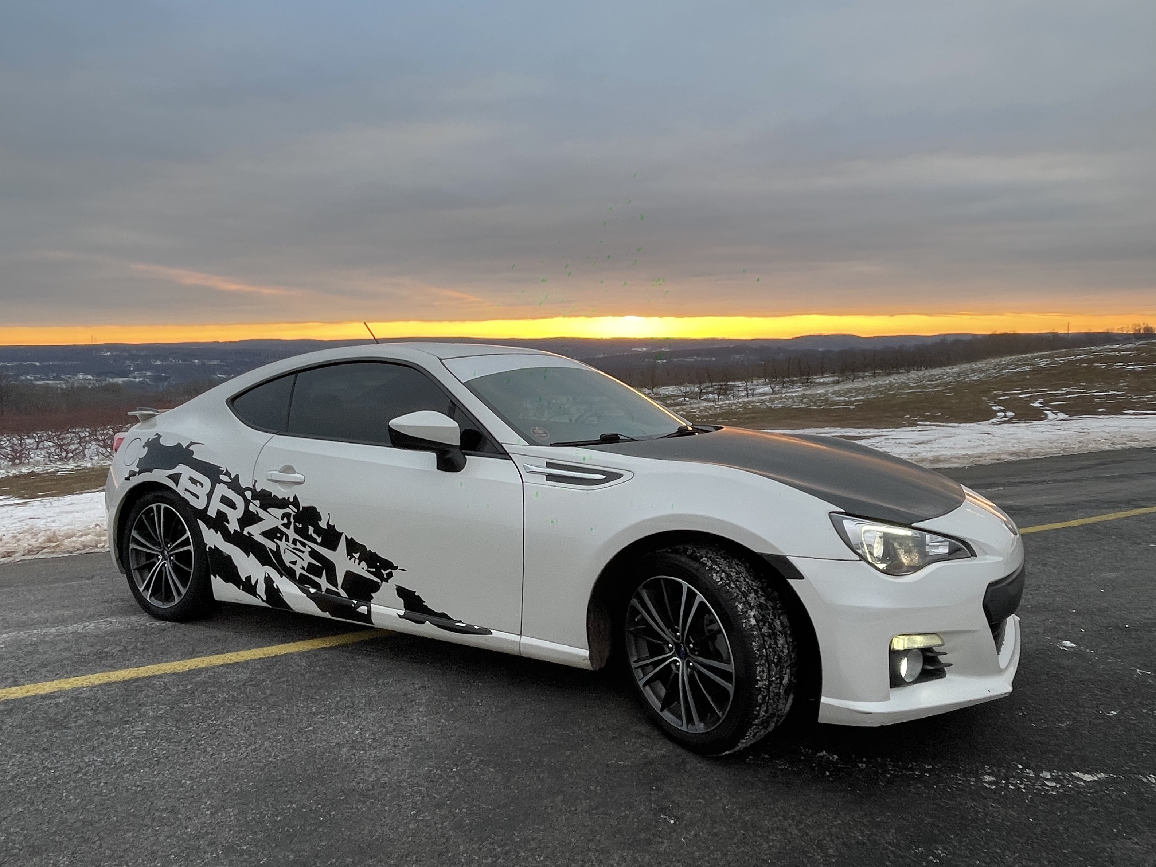 2013 Subaru BRZ Limited - 6 Speed FA20 Boxer with Toyota D-4S Dual Injection, TORSEN LSD, Japan-Built — photo 11